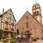 Kirche in Kaysersberg. Albert Schweitzer pflegte hier Orgel zu spielen, wenn er auf Besuch in seine Geburtsstadt kam / © Foto: Georg Berg