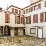Hinterhof in der Altstadt von Saint Chamond, Frankreich / © Foto: Georg Berg