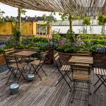 Auf den Dachterrassen im Hotel Graace gibt es Platz für Meetings, dem Frühstück oder einem Afterwork-Drink / © Foto: Georg Berg