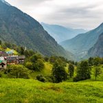 In Cerentino kann man in dem aufwendig renovierten historischen Patrizierhaus Cà Vegia wohnen, das mit jahrhundertealten Originalmöbeln ausgestattet ist, aber keinen Strom hat. Circolo della Rovana, Schweiz / © Foto: Georg Berg