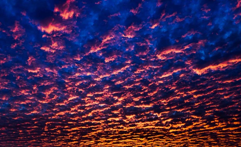 Australian morning sky
/ © Photo: Georg Berg