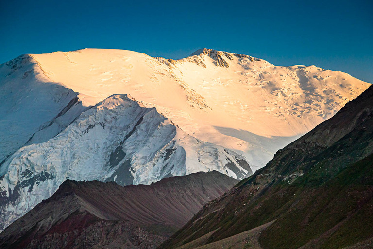 View from Basecamp on Peak Lenin, Kyrgyzstan / © Photo: Georg Berg