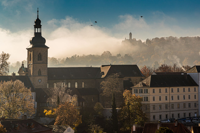 Altenburg Castle with its prominent tower stands on a mountain cone on the edge of the Steigerwaldhöhe. The castle was the residence of the Bamberg prince bishops from 1305 to 1553 / © Photo: Georg Berg