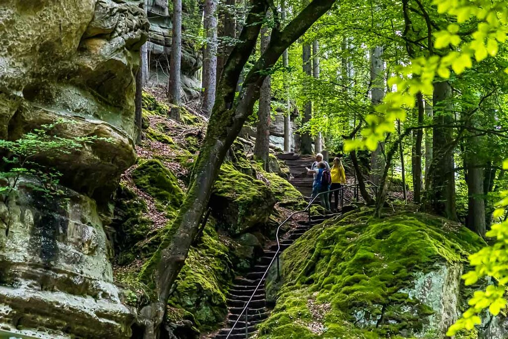 The Mullerthal is known for its rock formations of sandstone. The outer staircase of the large rock Perekop. You can also walk through the middle of the rock via a steep ladder / © Photo: Georg Berg