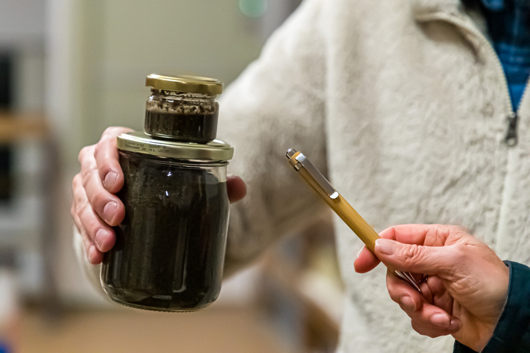 Another best seller from Domaine d'Argens is the Brisures de Truffe (Tuber Melanosporum & Tuber Brumale) and juice of black truffle and salt / © Photo: Georg Berg