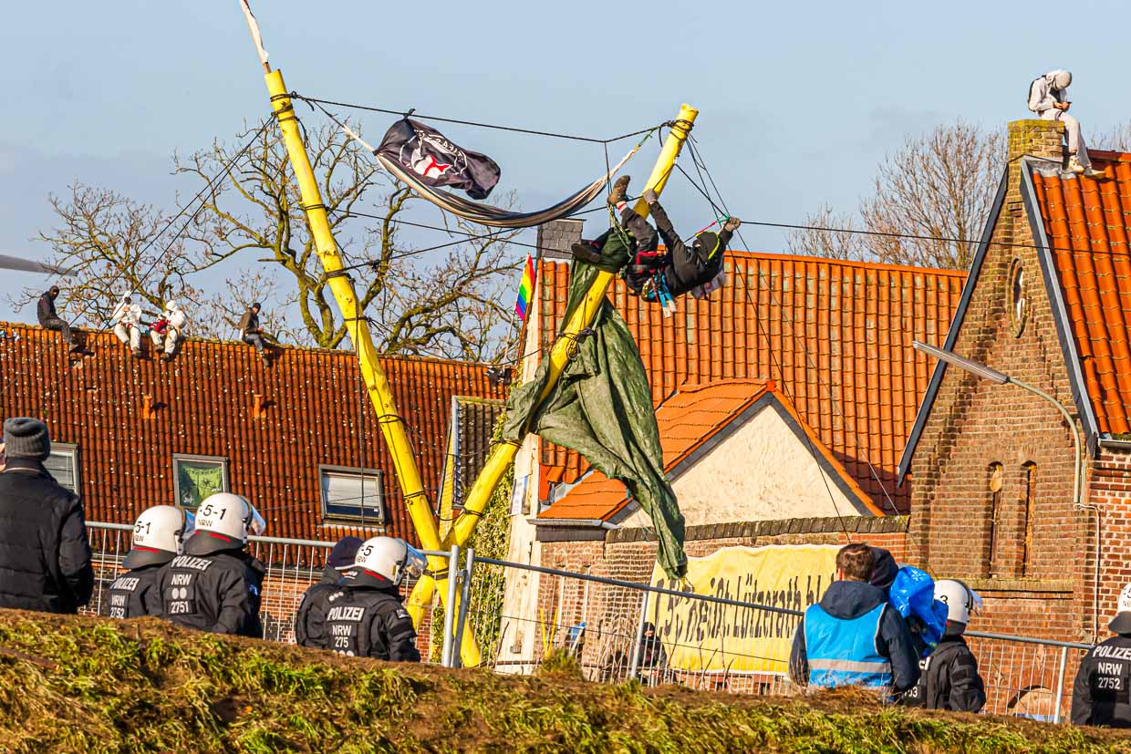Lützerath is occupied by climate activists. The previous owners have given up and sold their properties to RWE / © Photo: Georg Berg