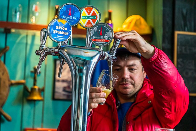 Marteinn Haraldsson founded the microbrewery Segull 67 in Siglufjördur in 2015 as a career changer / © Photo: Georg Berg