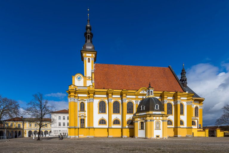 Former Cistercian abbey Neuzelle Monastery. Here the Catholic collegiate and monastic church of the Assumption of the Virgin Mary. From 1650 a false vault was inserted under the Gothic vault and the present Baroque form was created / © Photo: Georg Berg
