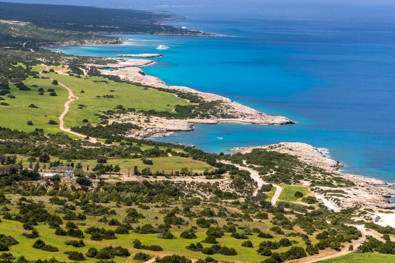 View of the coast from the Aphrodite Trail at Akamas. The Romans used the middle bay 2,000 years ago to ship wood / © Photo: Georg Berg