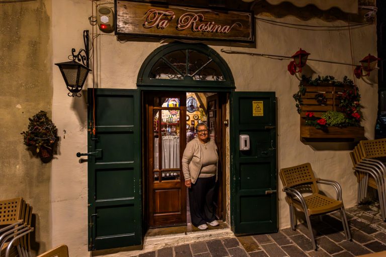 Rosina Tabone in front of her restaurant Ta' Rosina in the village of Sannat on Gozo / © Photo: Georg Berg
